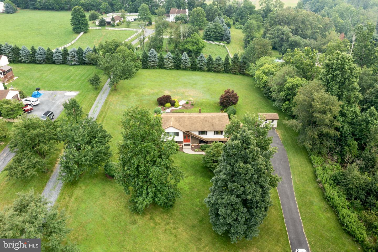 7592 Kings HIGHWAY