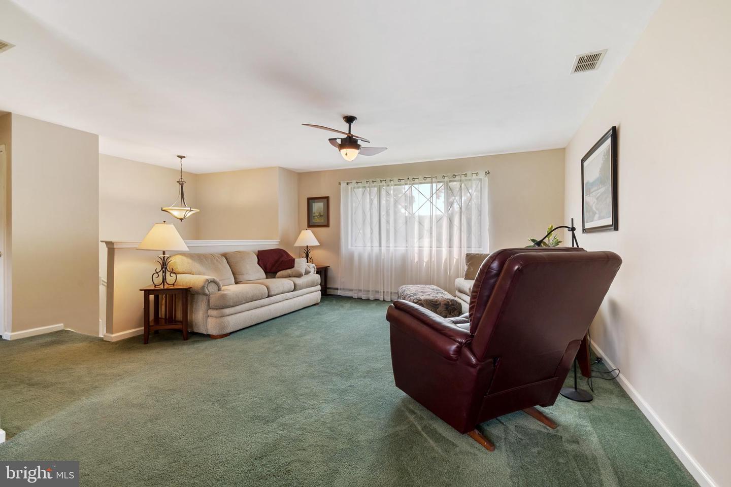 7592 Kings HIGHWAY