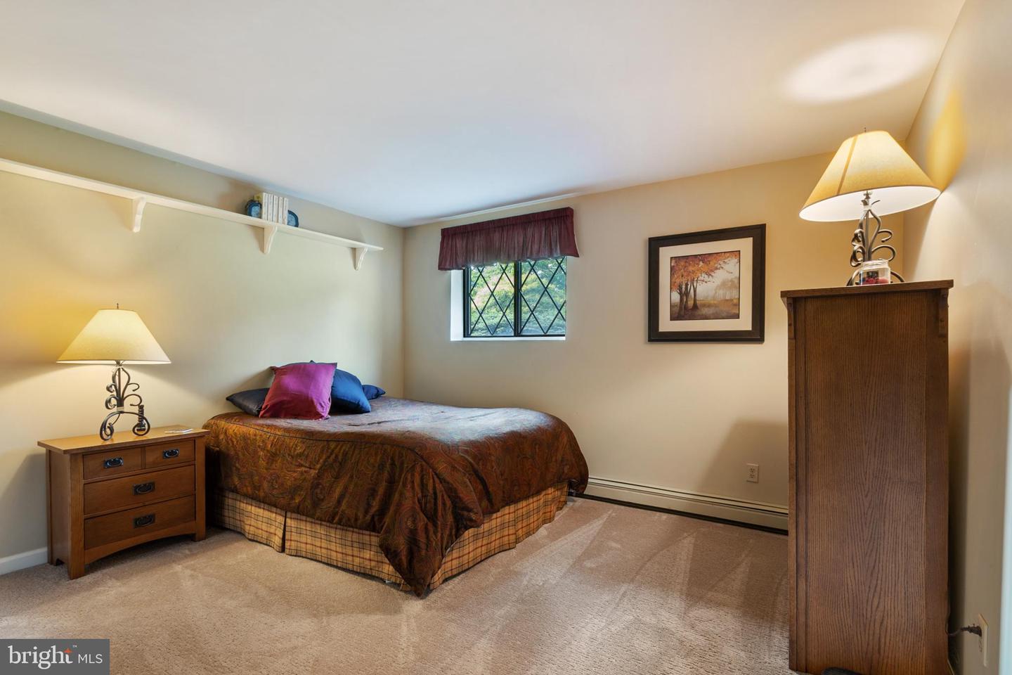 7592 Kings HIGHWAY