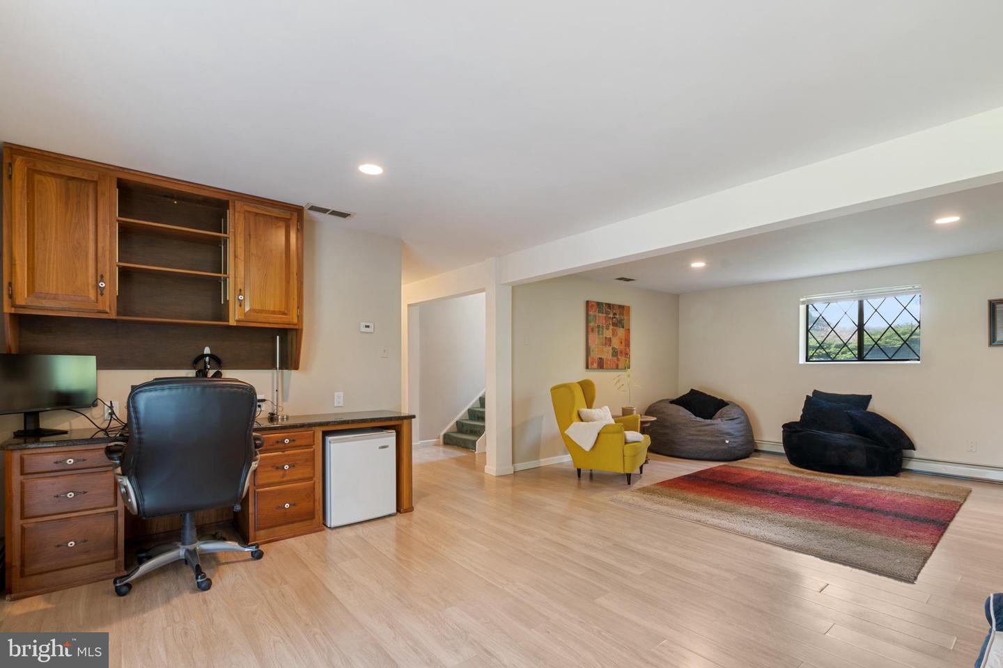 7592 Kings HIGHWAY