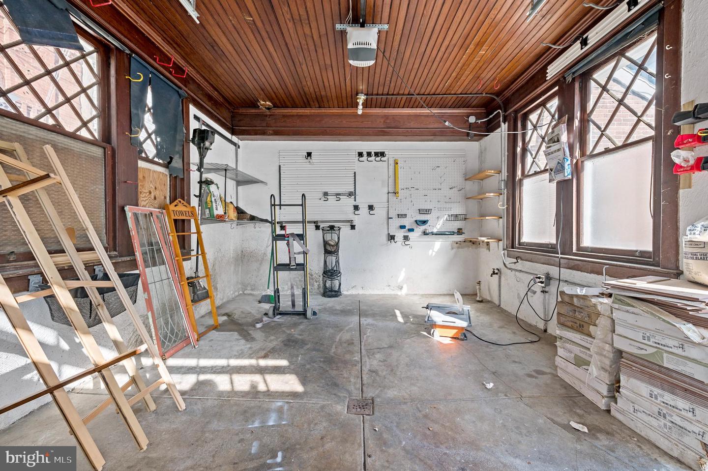 1653 W W Linden St