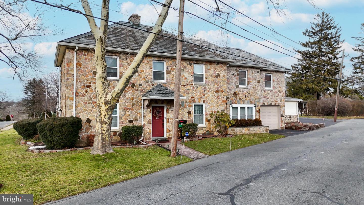125 S 26th St
