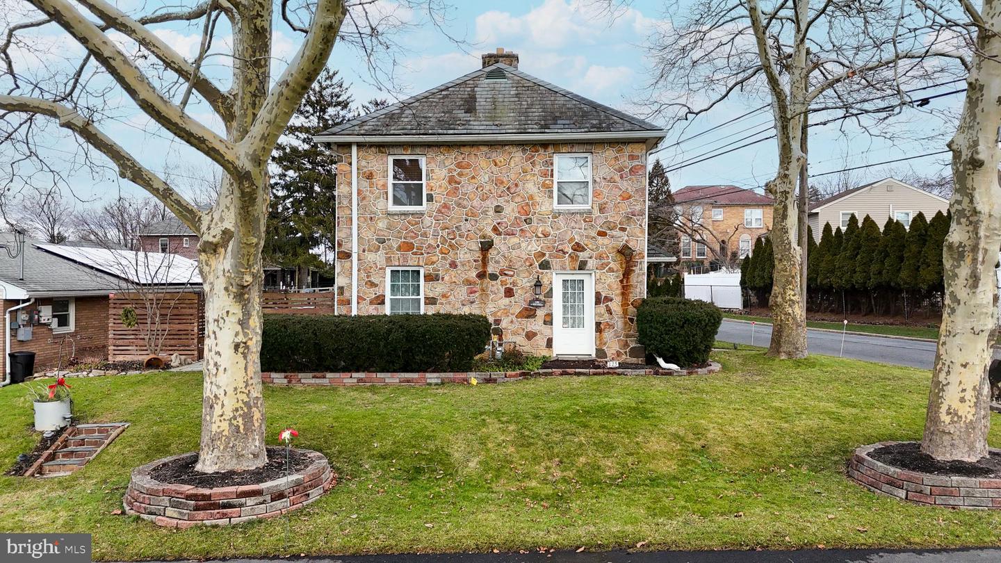 125 S 26th St