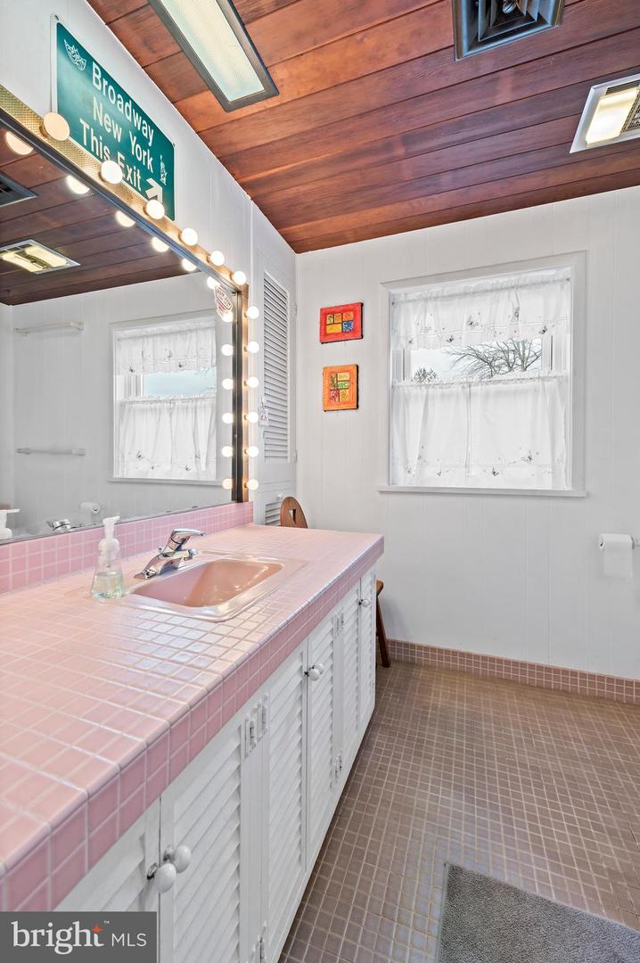 125 S 26th St