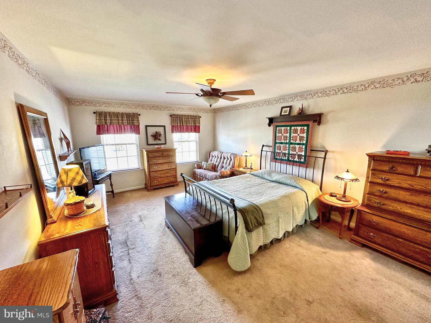 5979 Palomino Dr