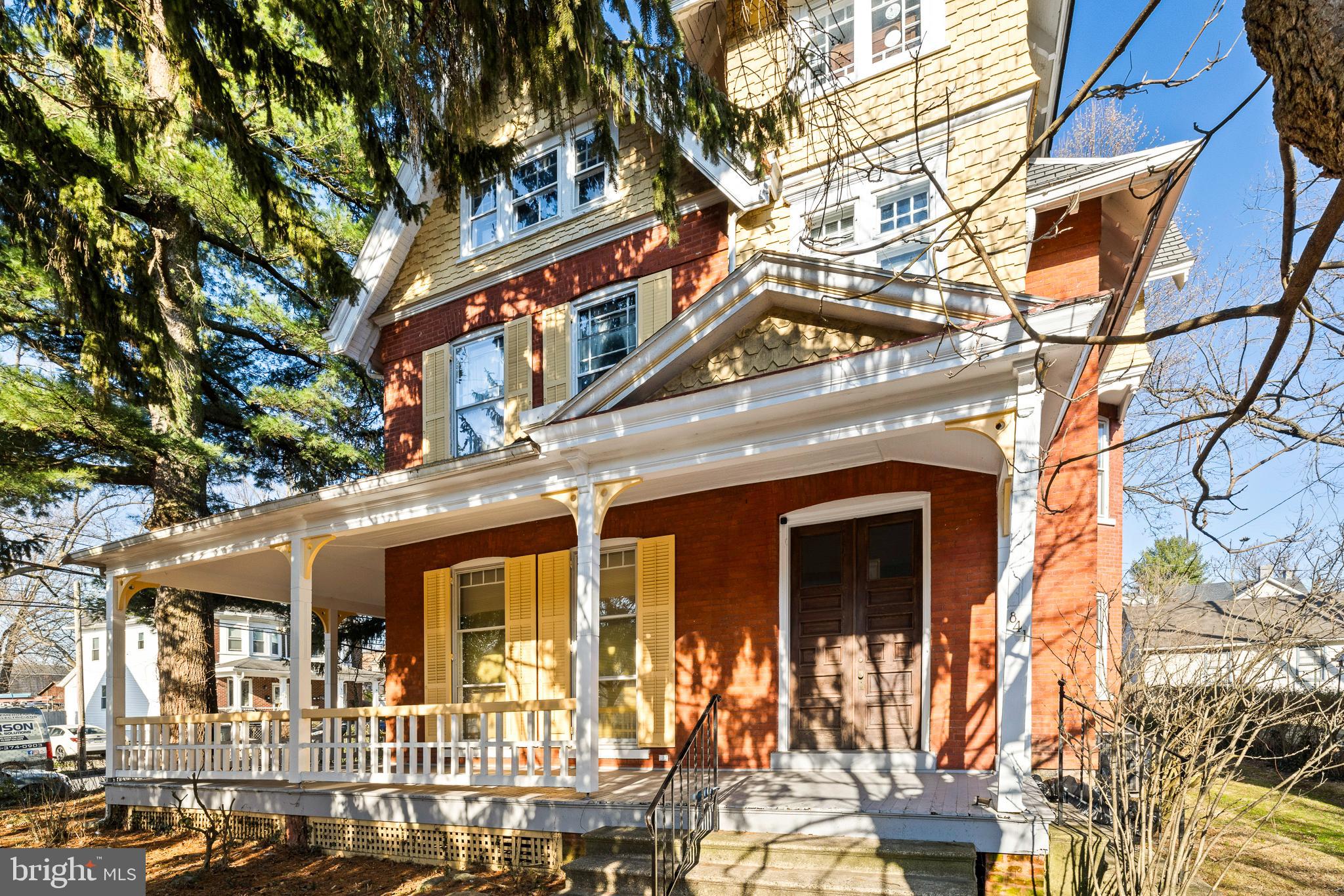 841 Seneca