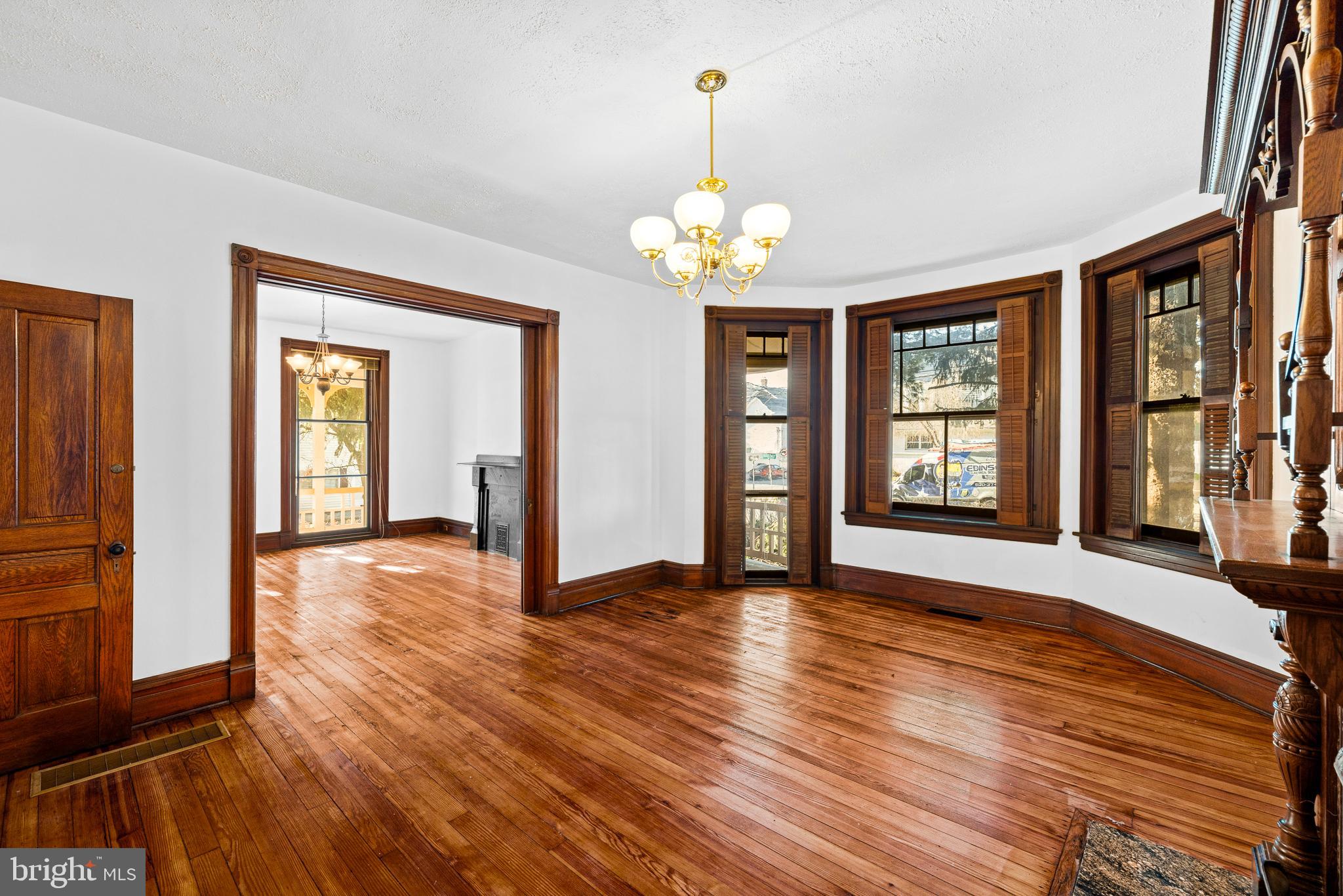 841 Seneca