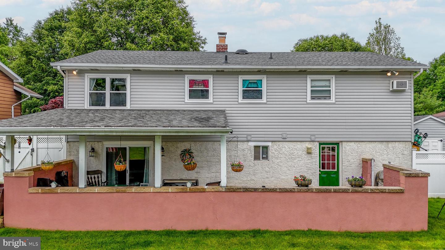 1429 Pearl St