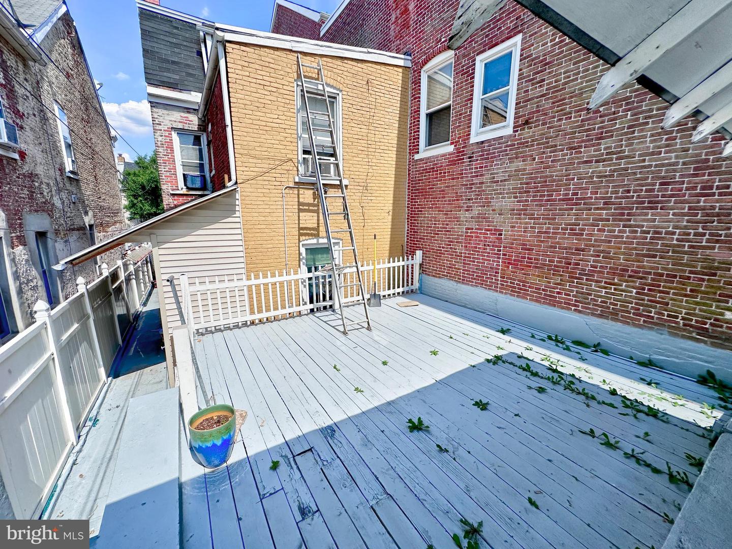 626 N N Front St