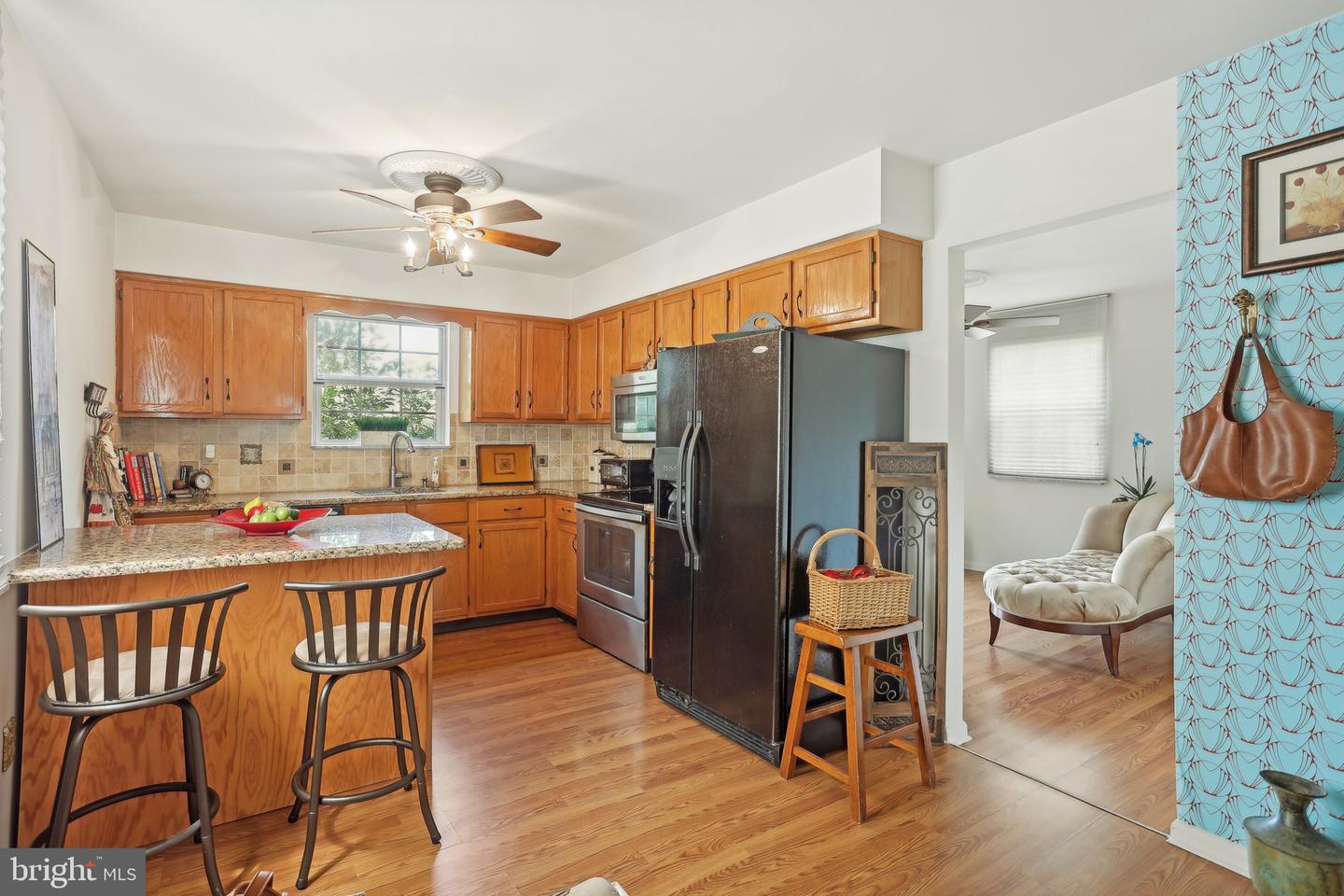 339 W Lexington St