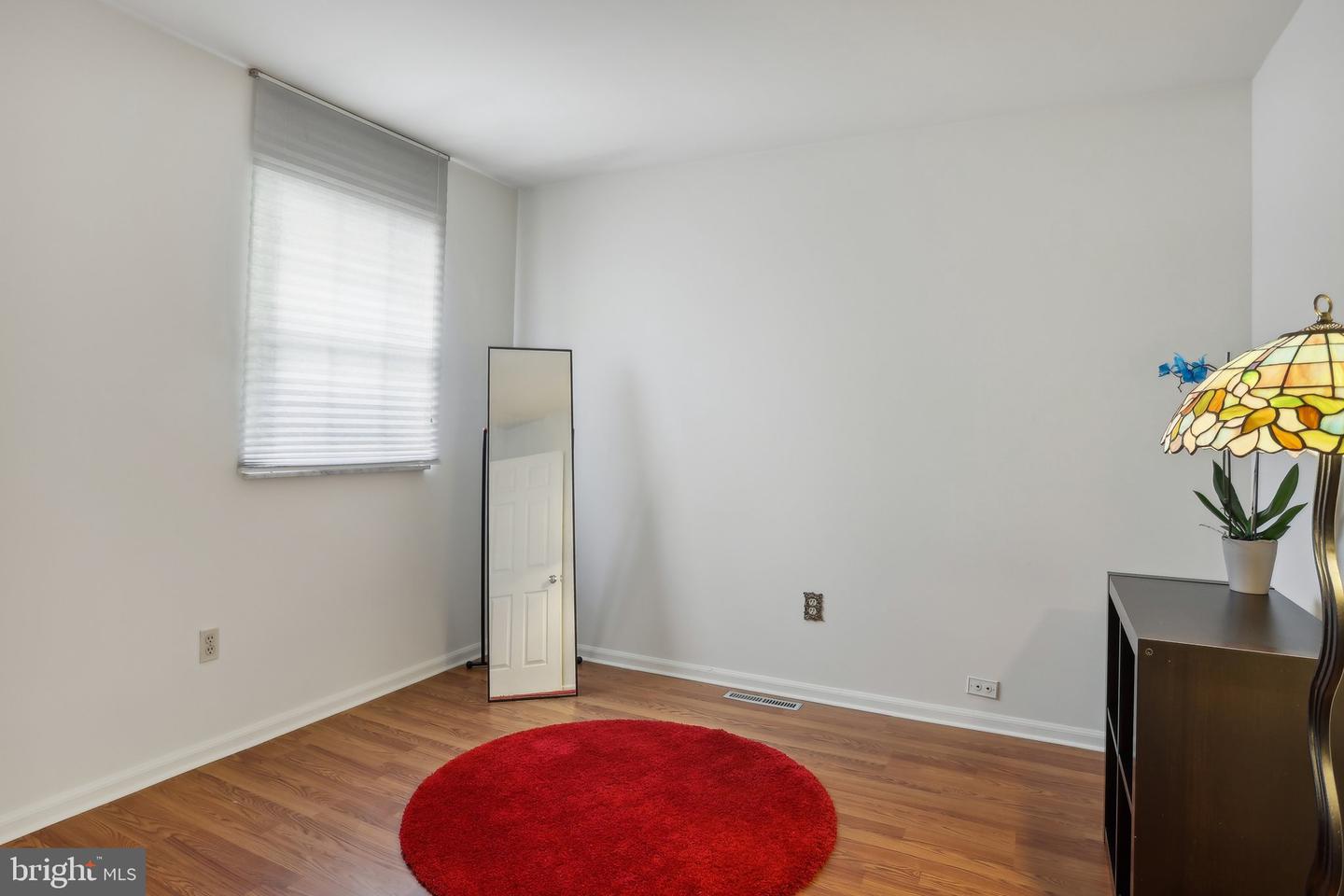 339 W Lexington St