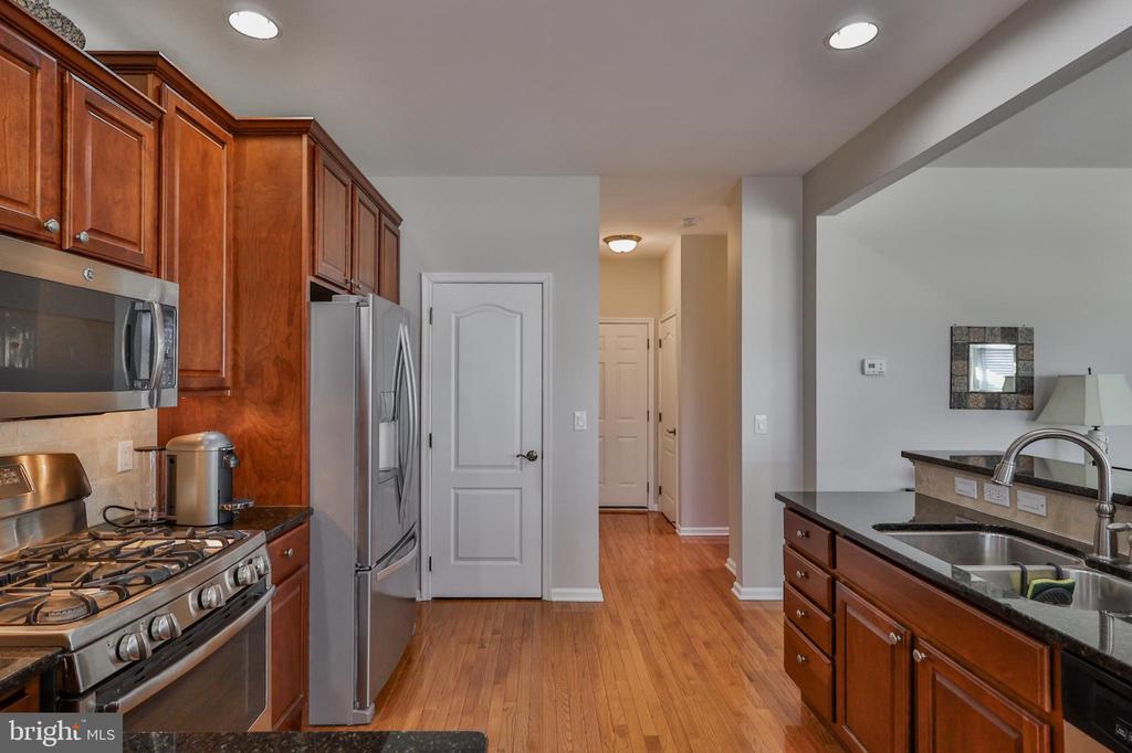 3528 Lenape Ln