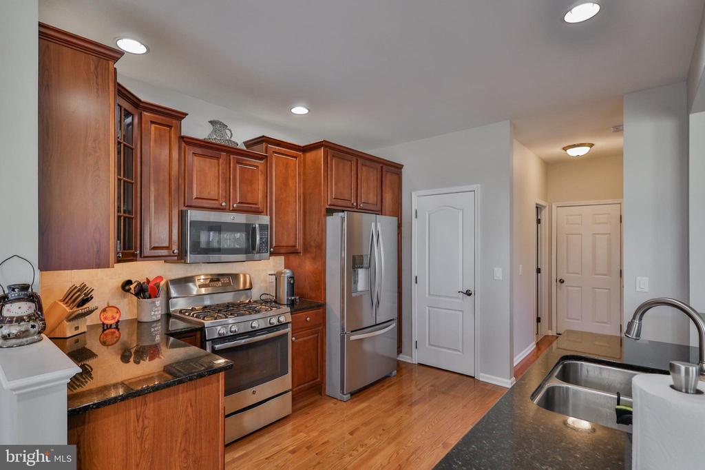 3528 Lenape Ln
