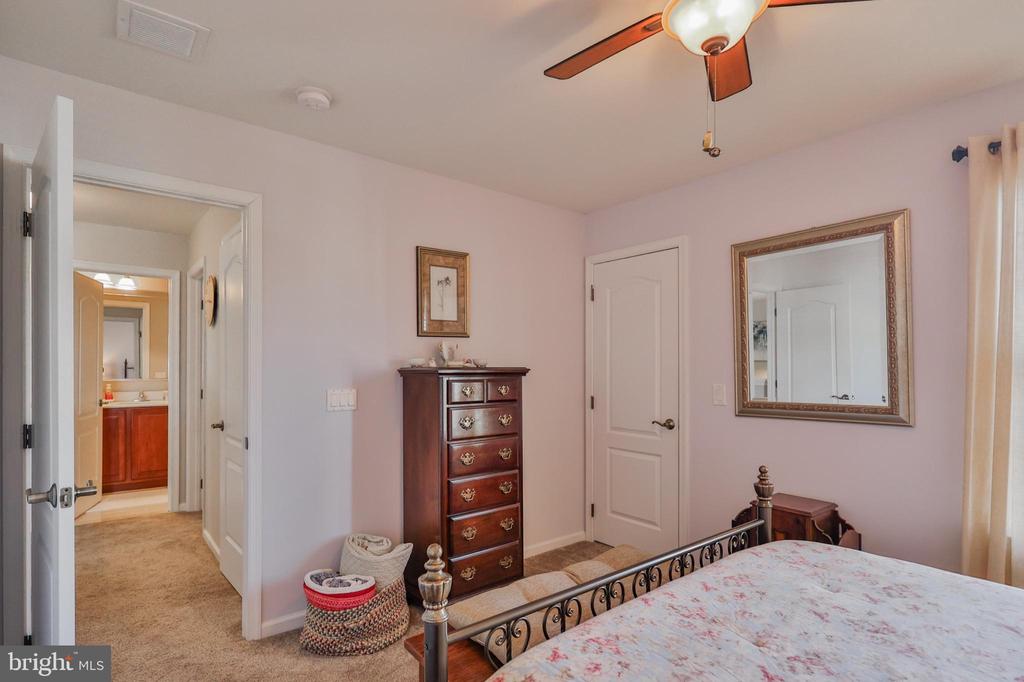 3528 Lenape Ln