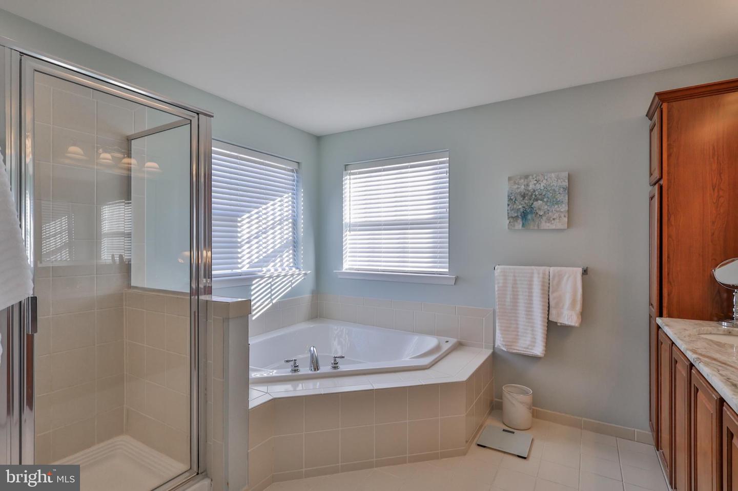 3528 Lenape Ln