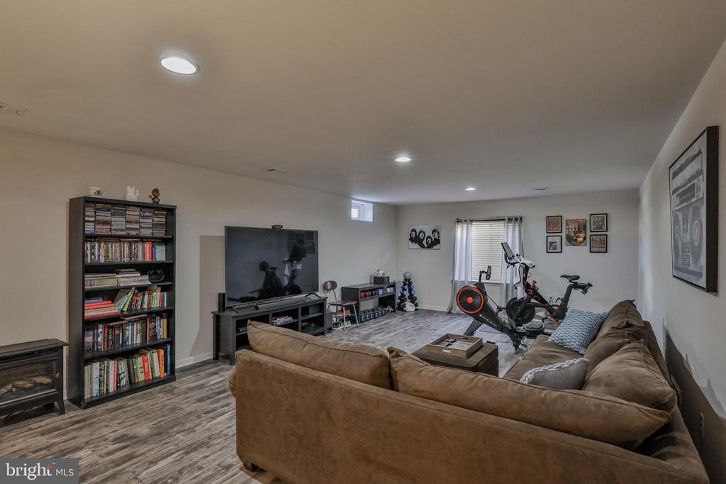 3528 Lenape Ln