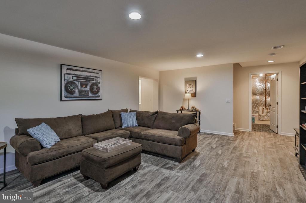 3528 Lenape Ln