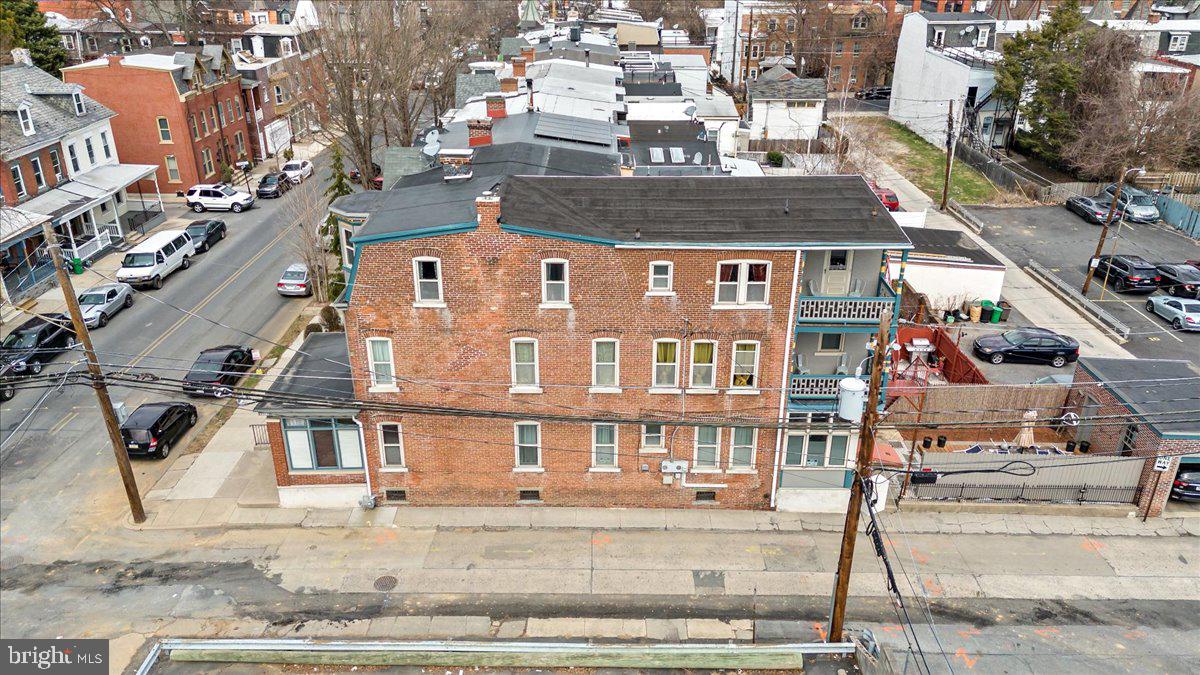 21 N 11th St