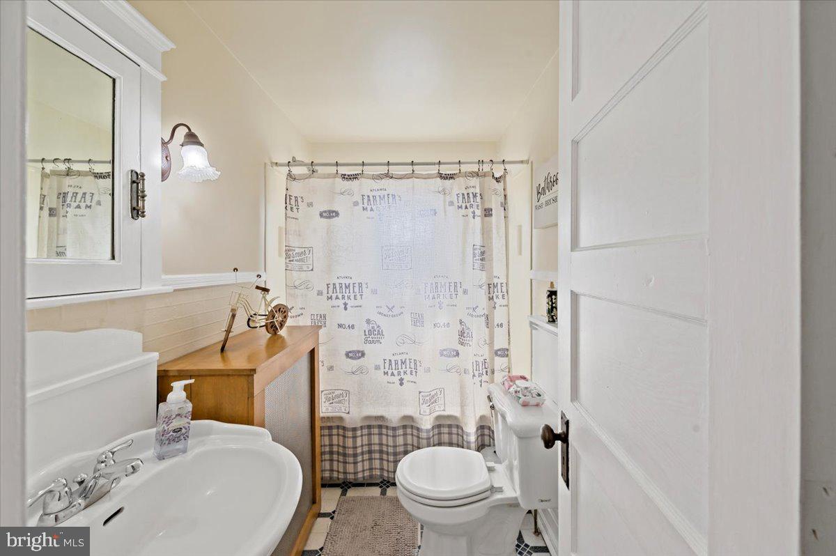 21 N 11th St
