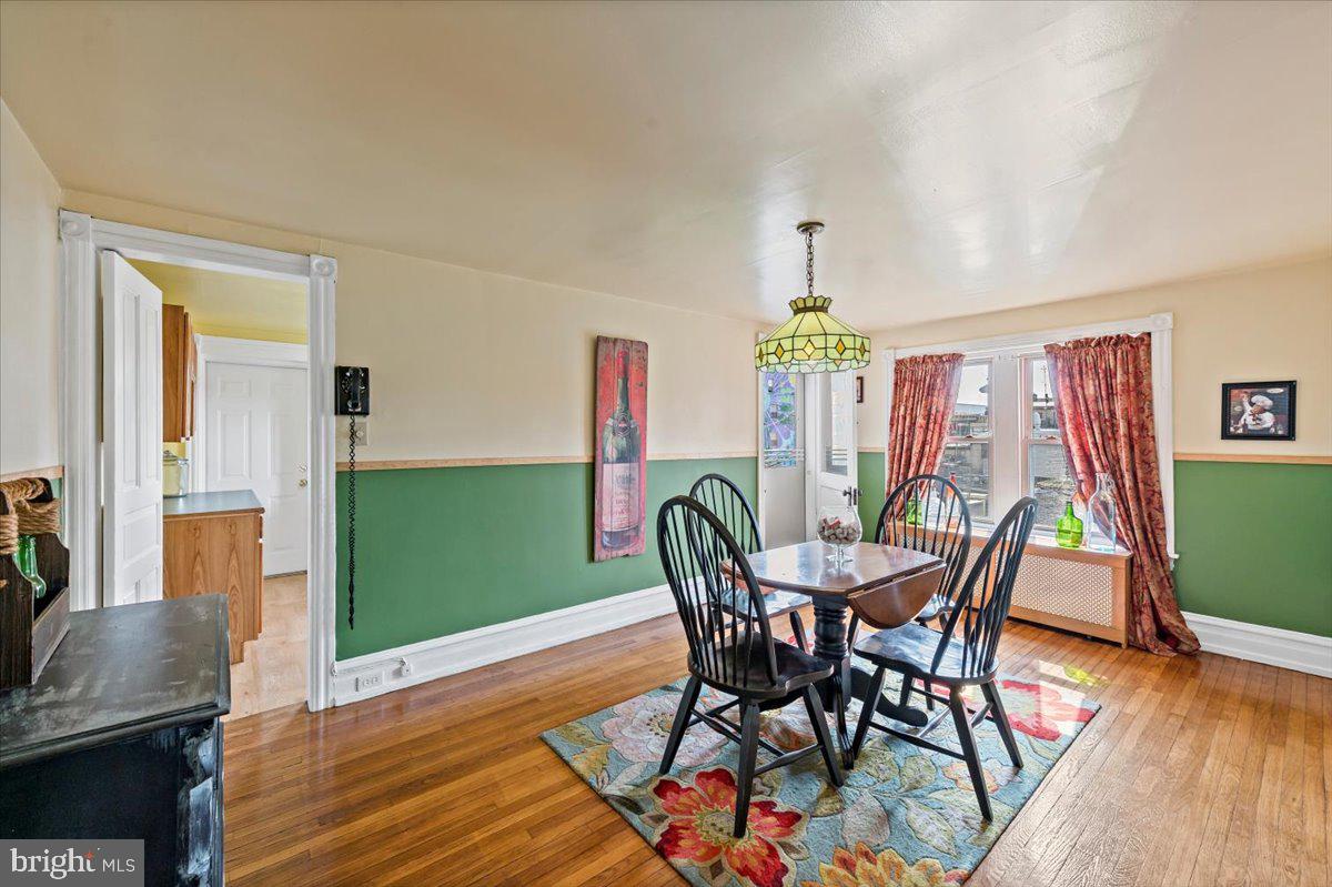 21 N 11th St