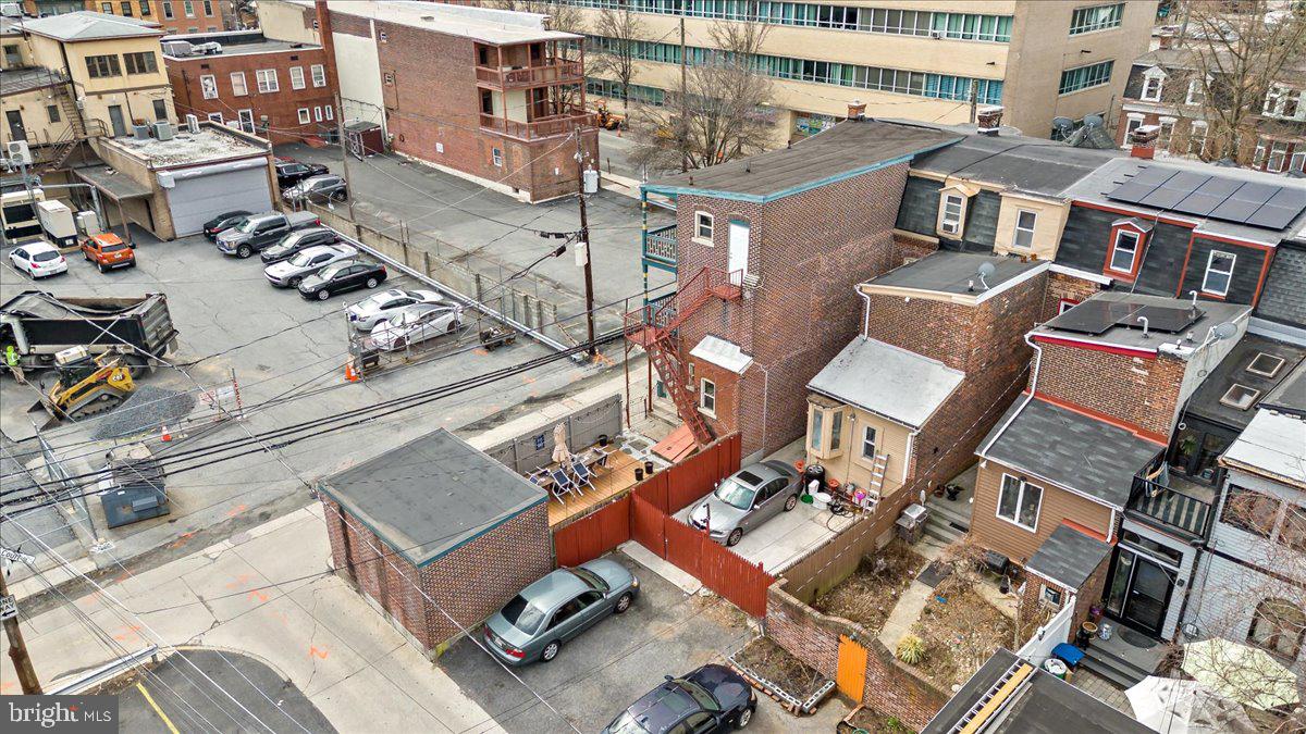 21 N 11th St