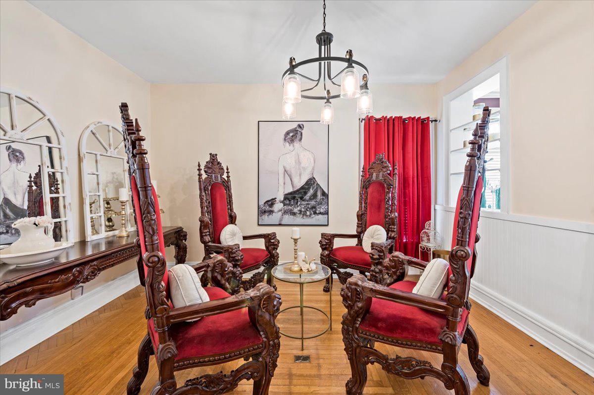 21 N 11th St