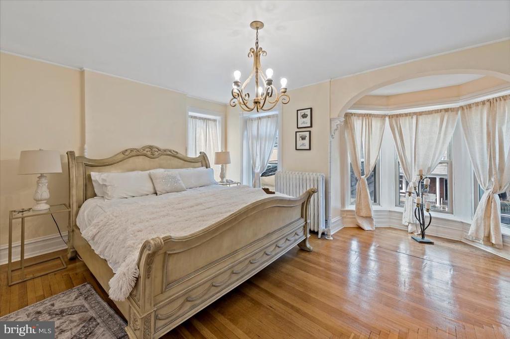 21 N 11th St