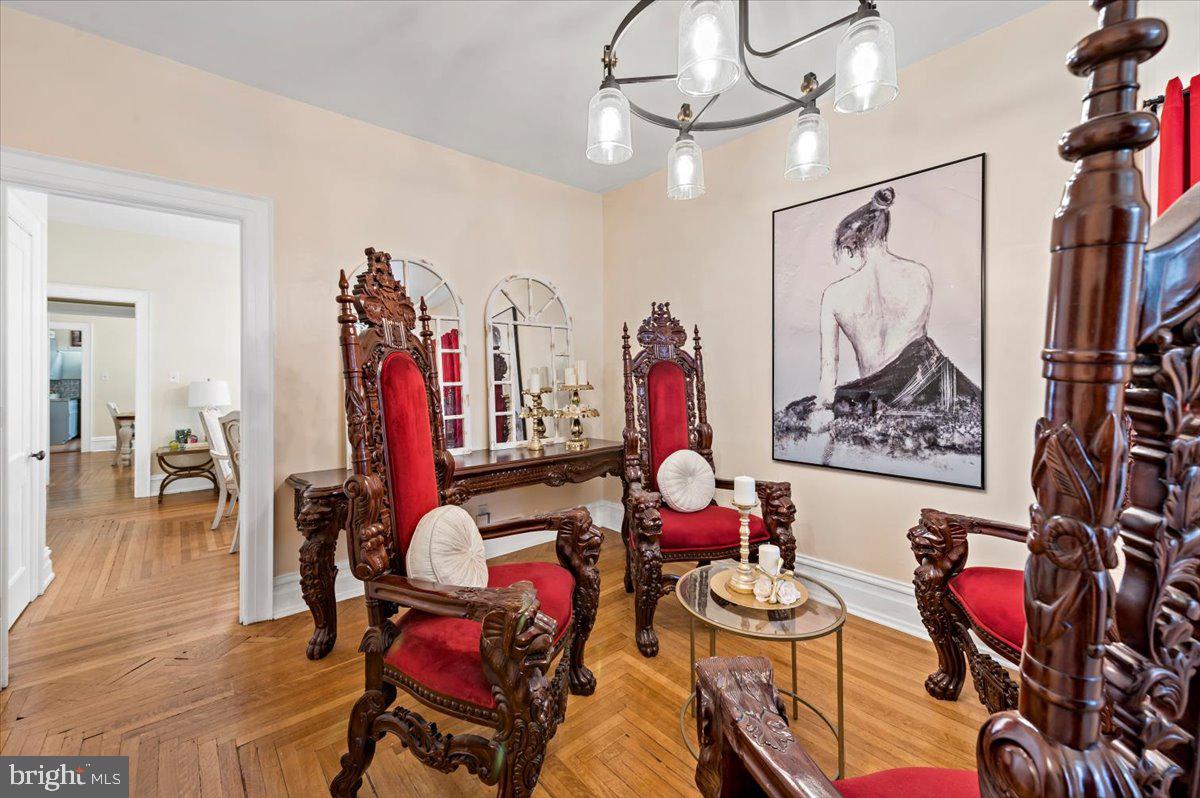 21 N 11th St