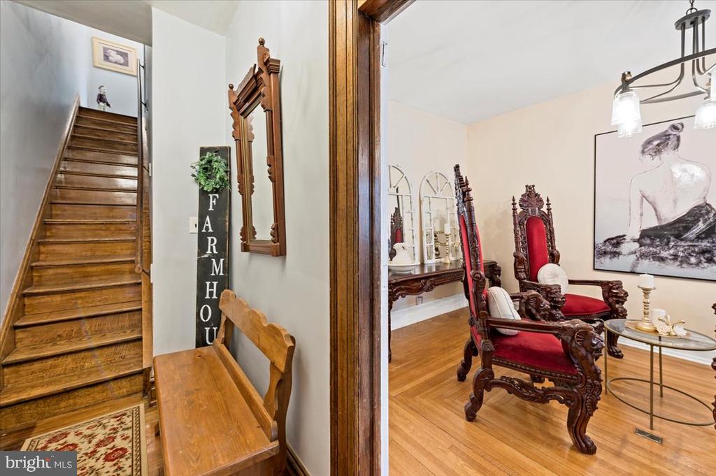 21 N 11th St