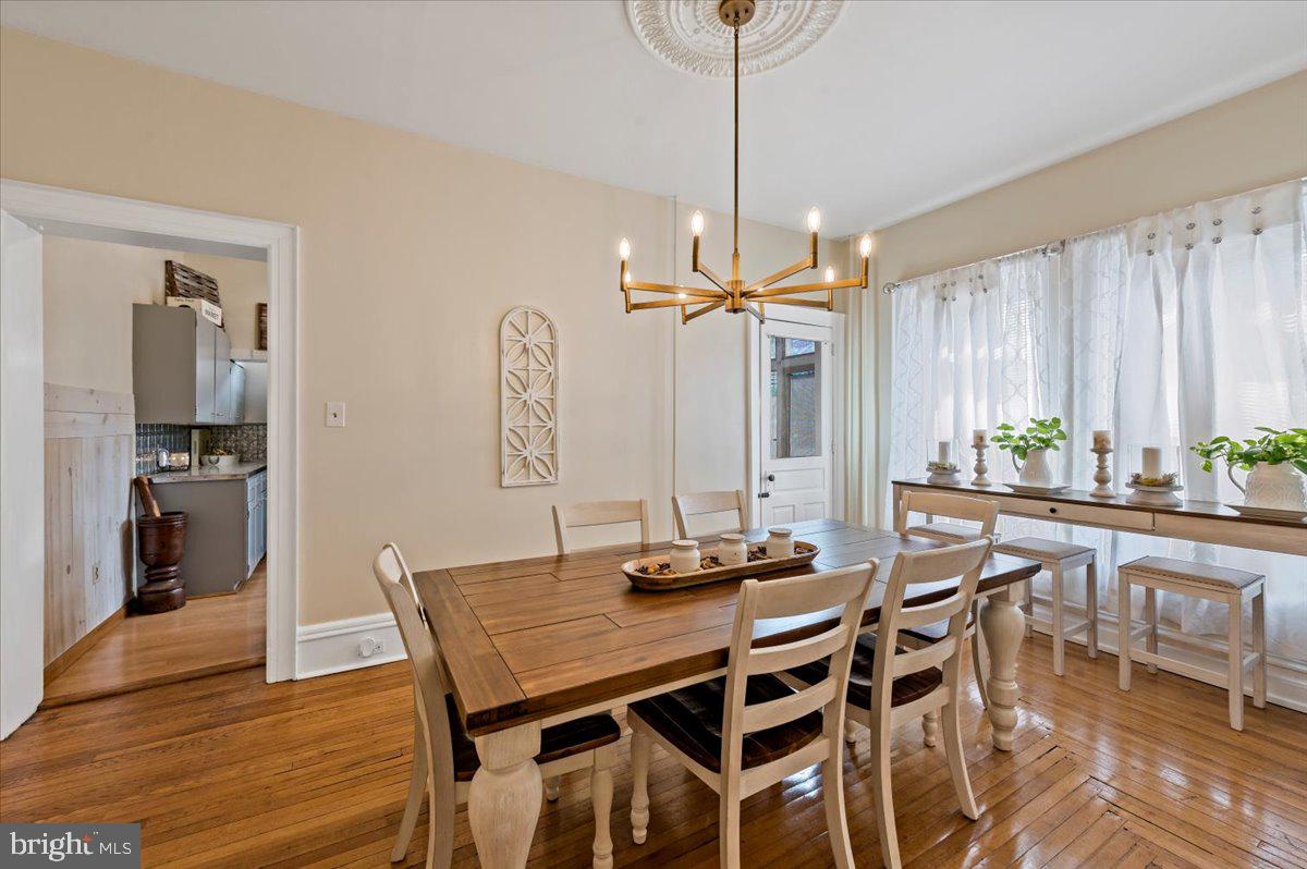 21 N 11th St