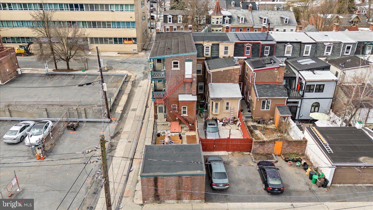 21 N 11th St