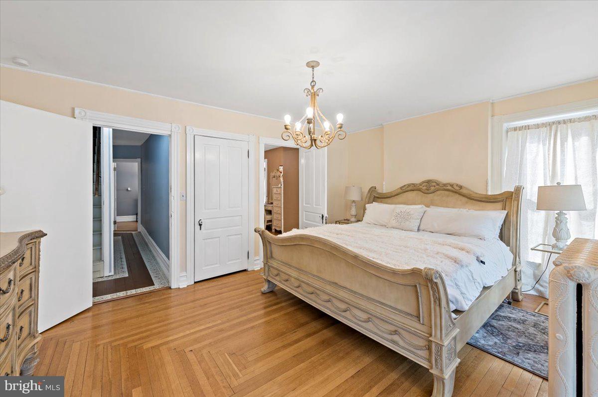 21 N 11th St