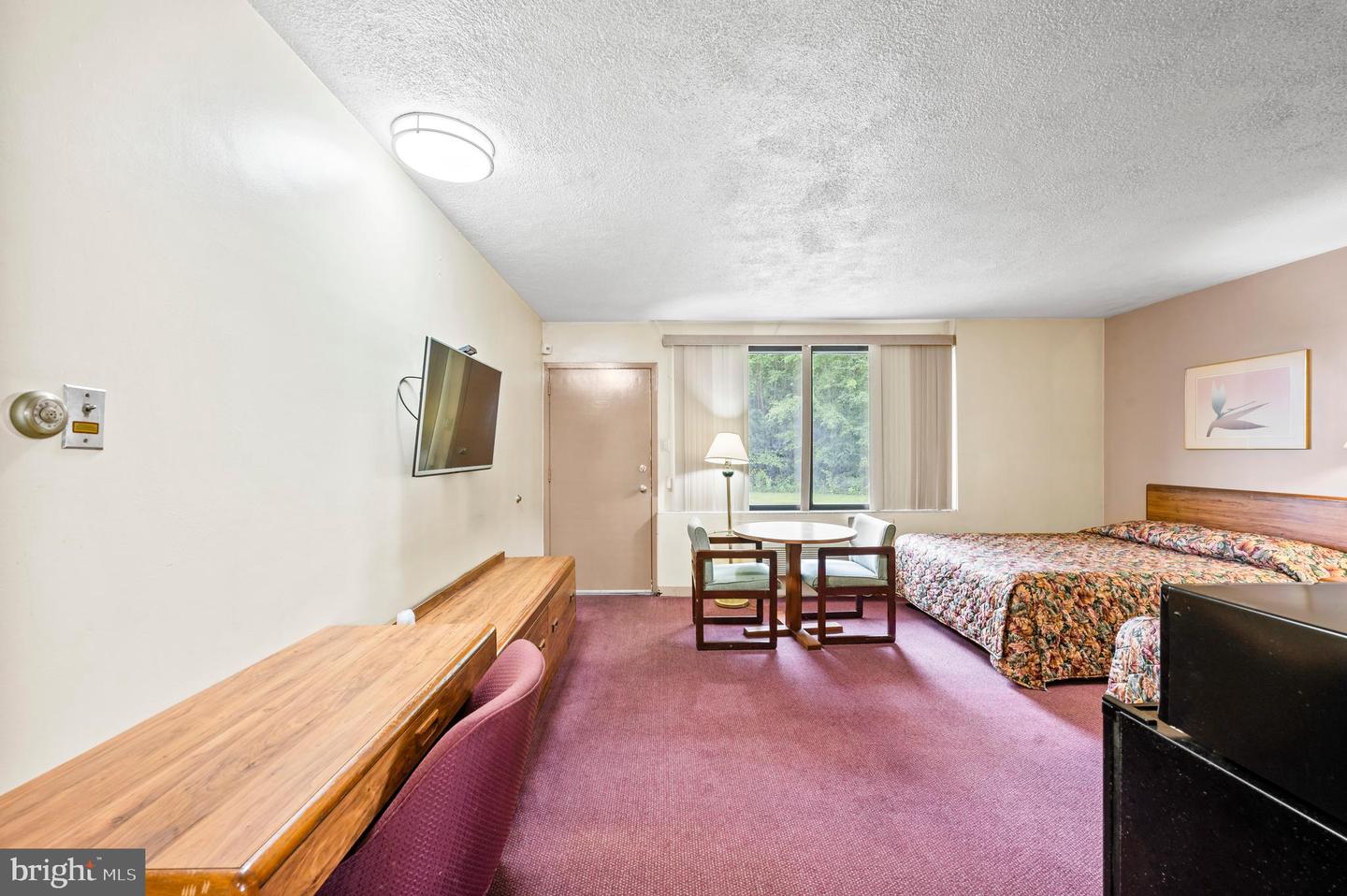 1058 Hausman Rd
