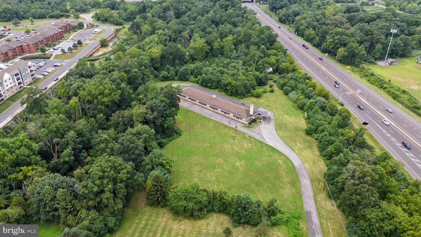 1058 Hausman Rd
