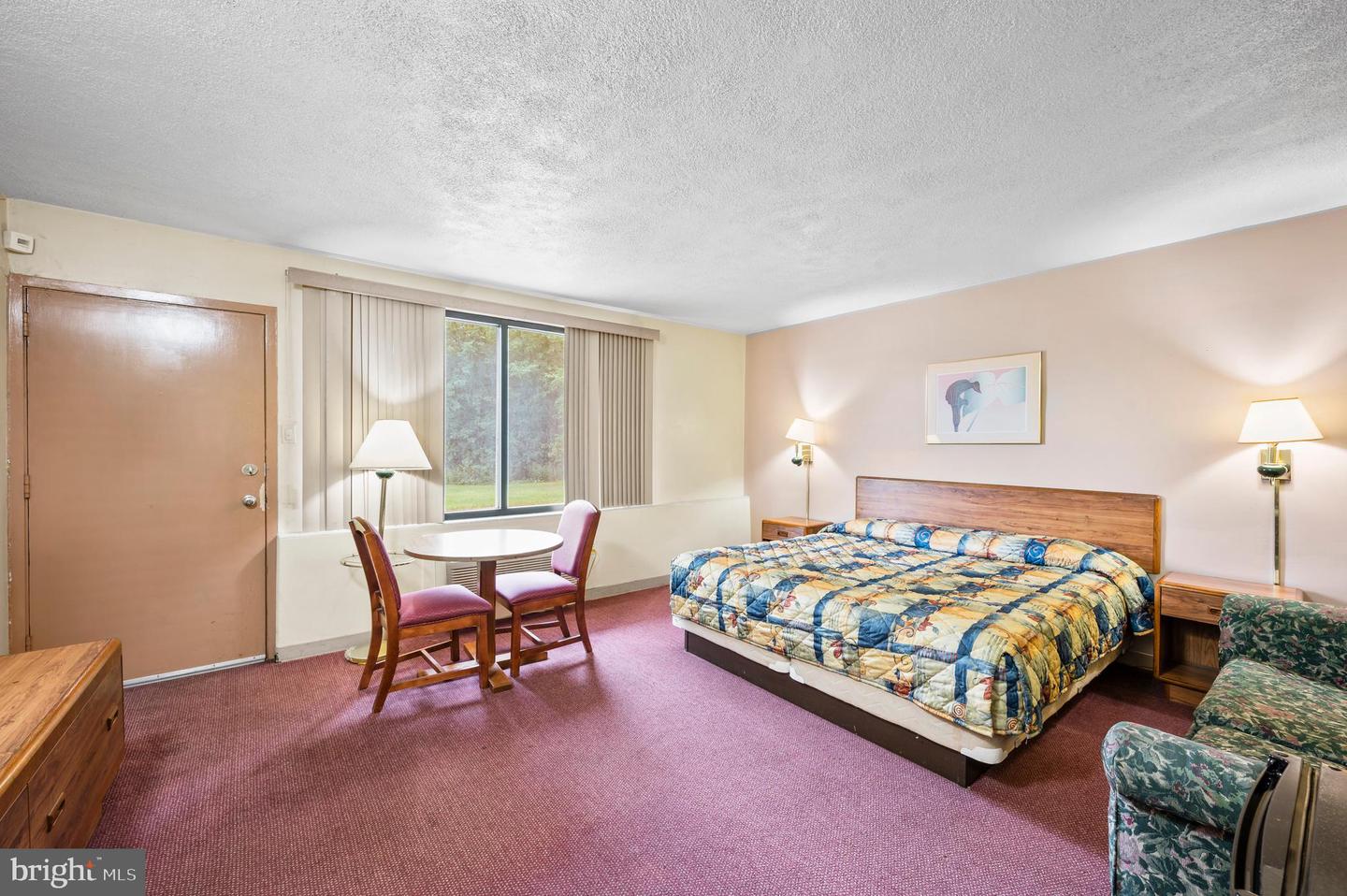 1058 Hausman Rd