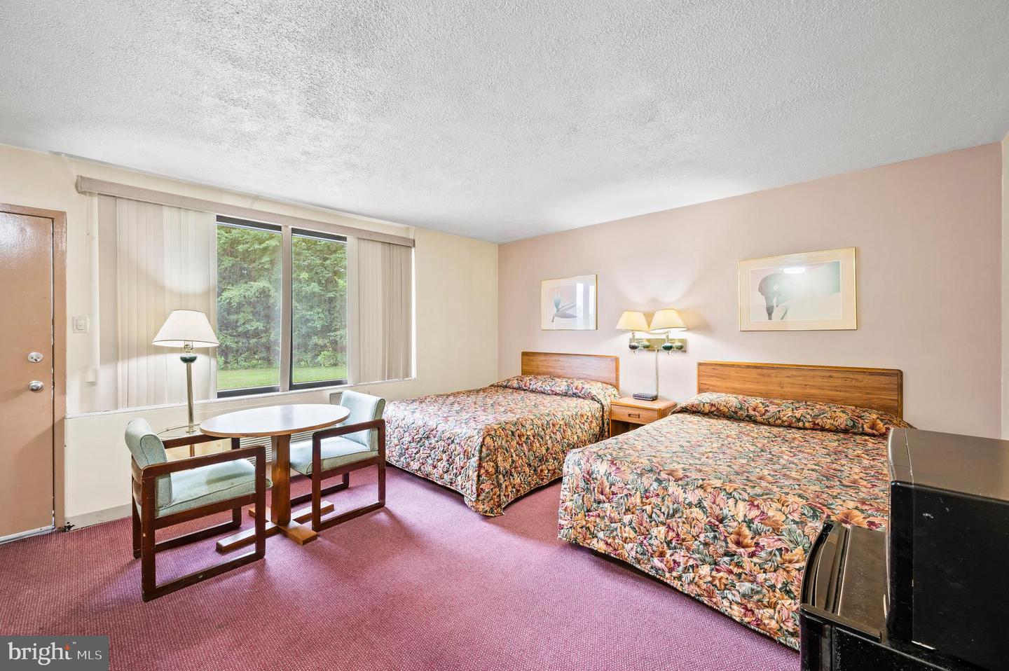 1058 Hausman Rd