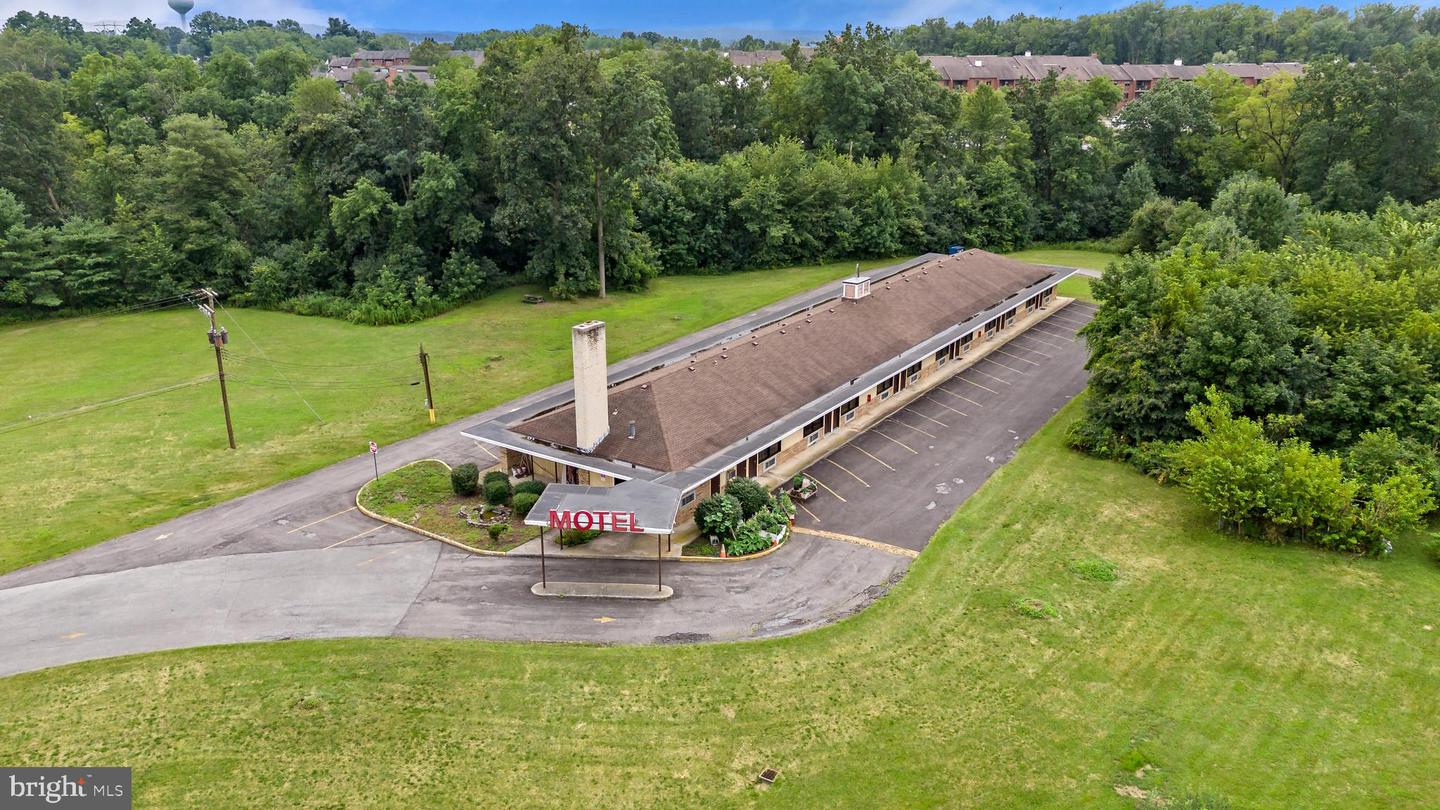 1058 Hausman Rd