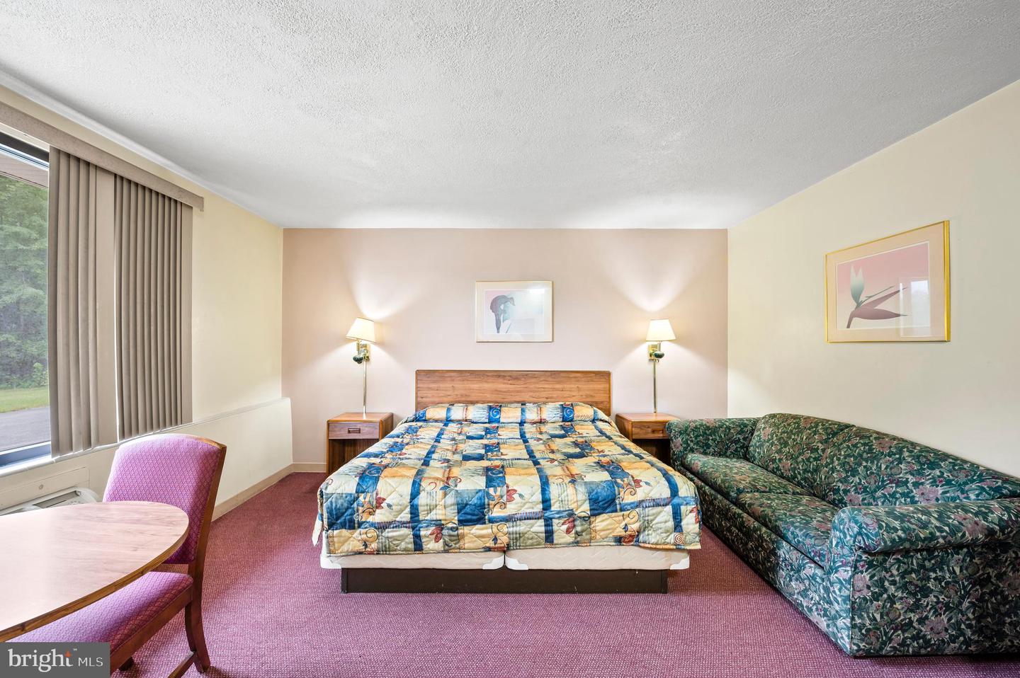 1058 Hausman Rd