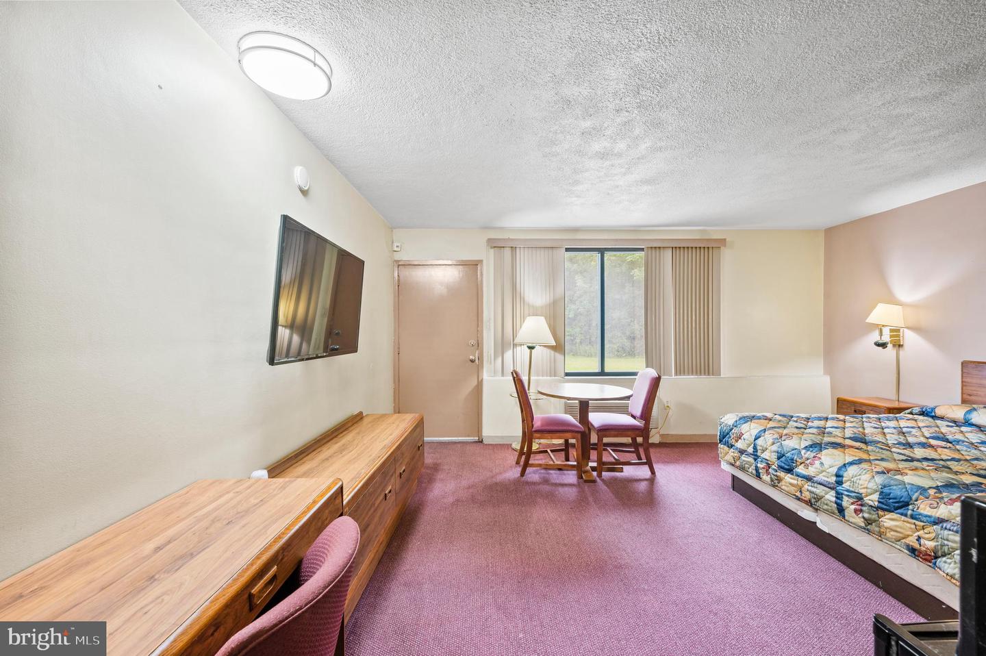 1058 Hausman Rd