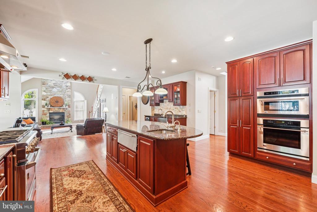 6139 PALOMINO DRIVE