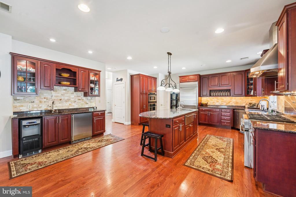 6139 PALOMINO DRIVE