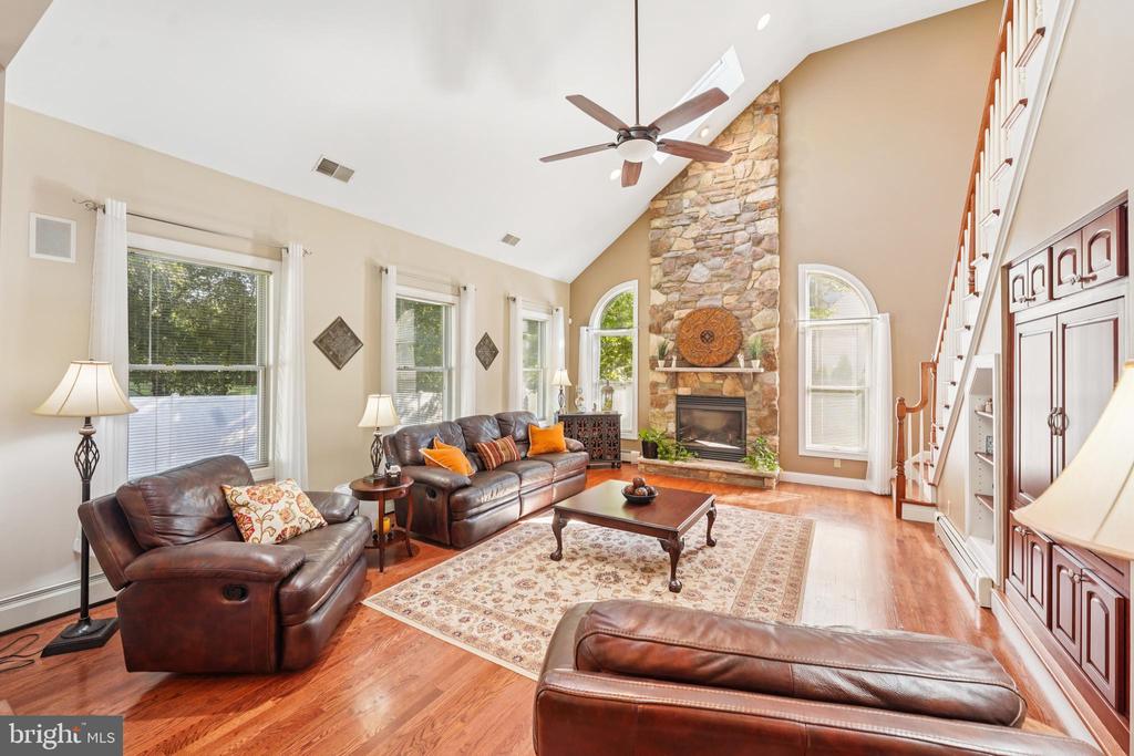 6139 PALOMINO DRIVE