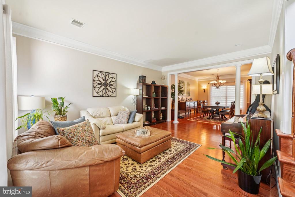 6139 PALOMINO DRIVE