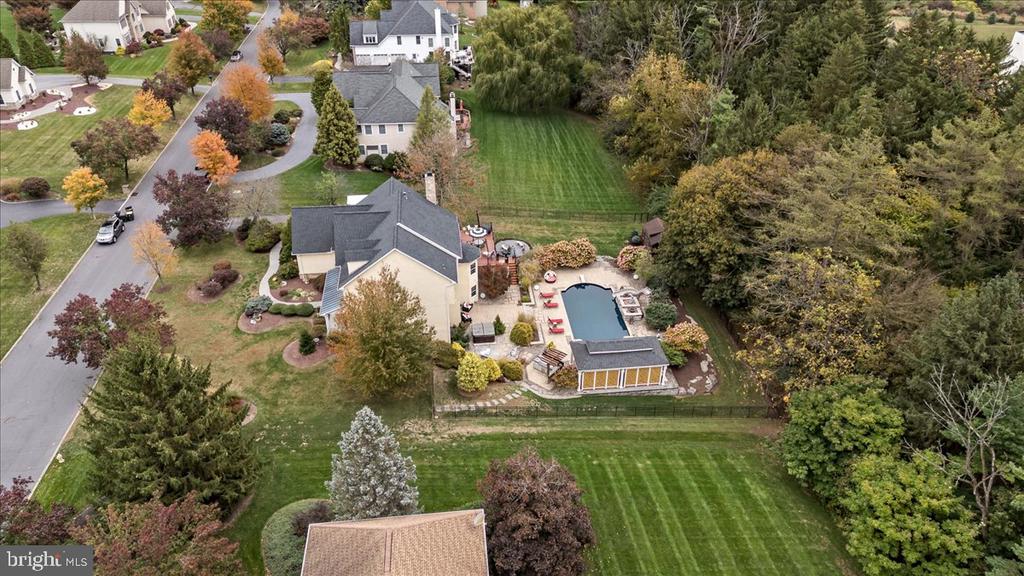 6942 LEHIGH COURT