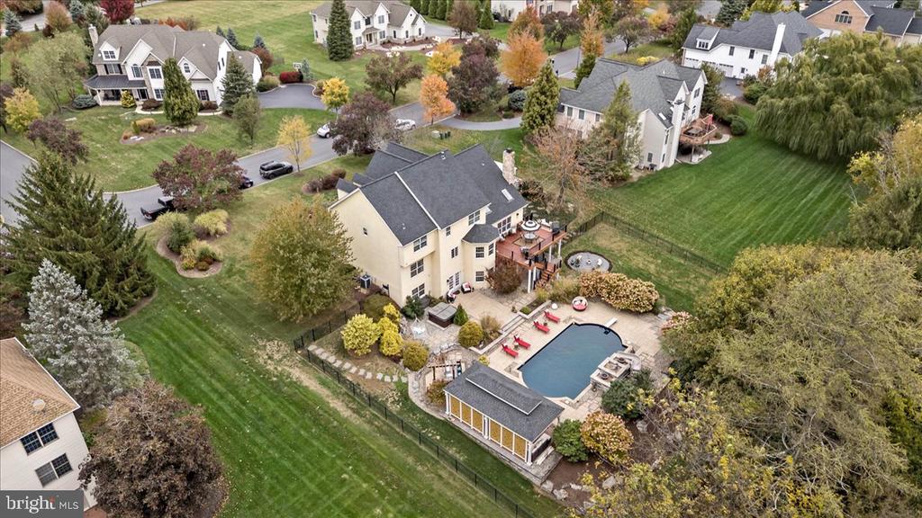 6942 LEHIGH COURT