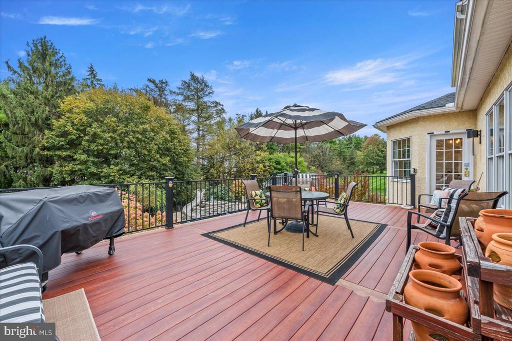 6942 LEHIGH COURT