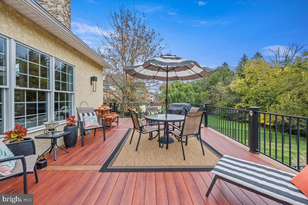 6942 LEHIGH COURT