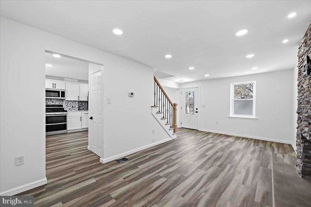 1122 N VAN BUREN STREET