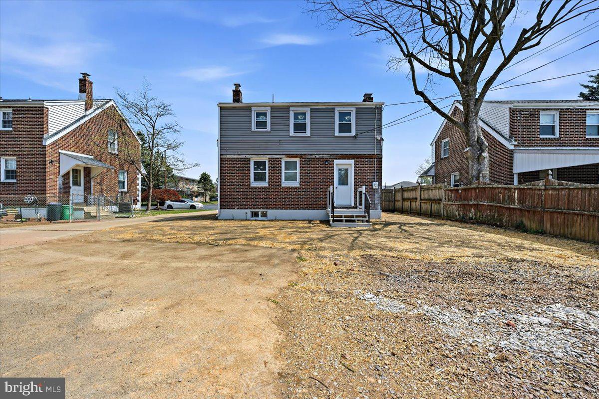 1122 N VAN BUREN STREET