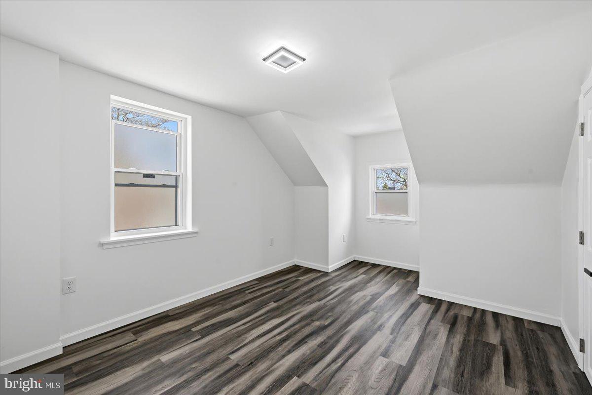 1122 N VAN BUREN STREET